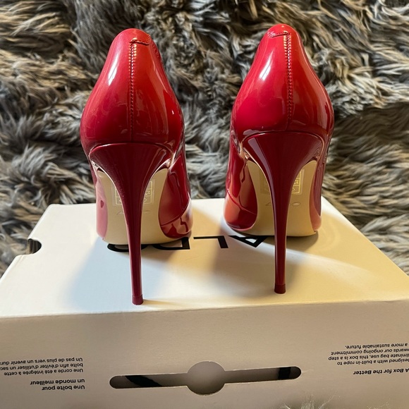 Aldo Stessy Patent Red High Heel Pumps - Picture 3 of 11